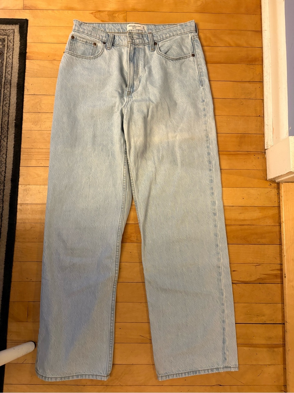 Abercrombie & Fitch The Loose High Rise Straight-Leg Jeans size 29/8